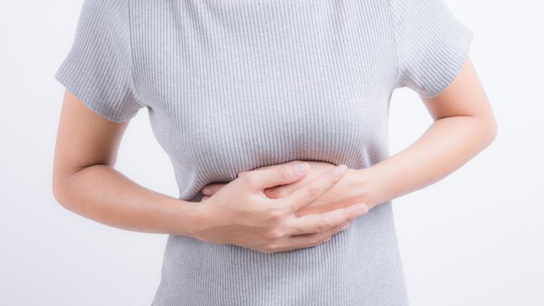 お腹が張る、膨れる「胃拡張」とは?原因や、おすすめの食事を解説!|病気スコープ