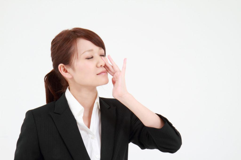 鼻づまりとは何なのか、またそれがより深刻な兆候である場合を調べてください。