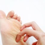 足の裏が痒い原因は水虫や乾燥、ストレスなど？