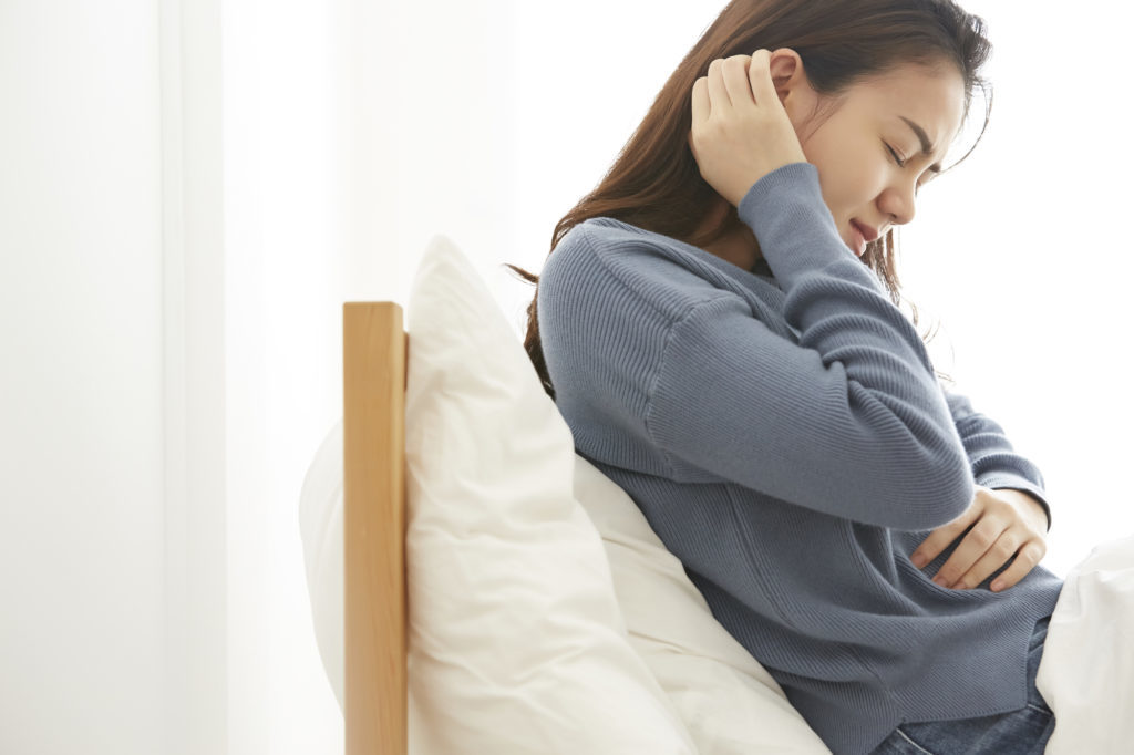 頭痛もちは生理痛といっしょに改善できる 頭痛と女性ホルモンの関係と予防法 病気スコープ